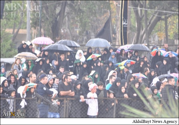 مراسم مقتل خوانی در هوای بارانی نبطیه/ عکس