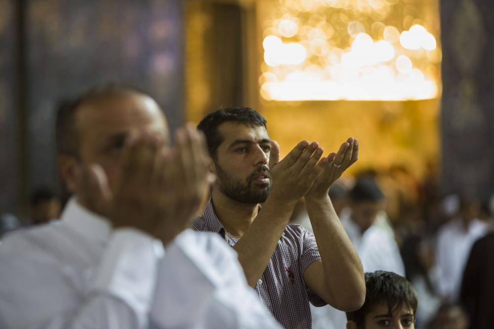 حال و هوای کربلا در آخرین شب جمعه ماه مبارک رمضان/گزارش تصویری
