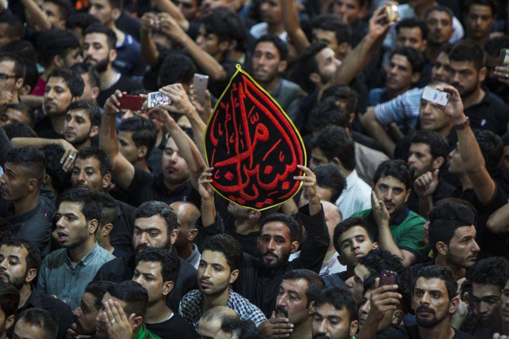 گزارش تصویری از برگزاری مراسم اذن عزا و تعویض پرچم حرم‌های امام حسین (ع) و حضرت ابوالفضل (ع)