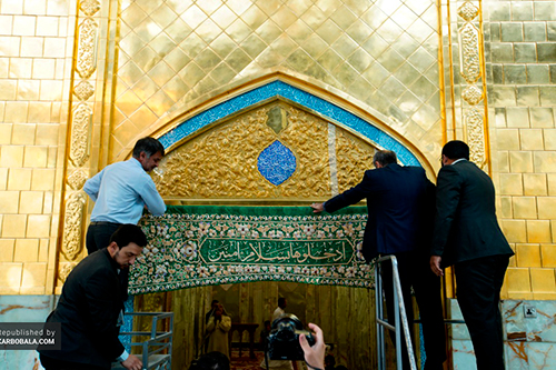هنر دست بانوان اصفهانی در ایوان طلای حرم حضرت عباس (ع)/ عکس